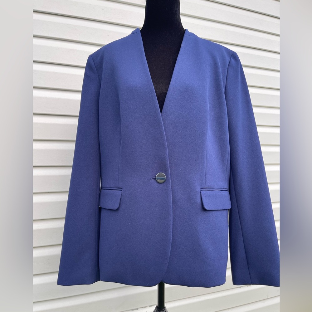 Nine West size 12 Blue Blazer Tailored Collarless Design